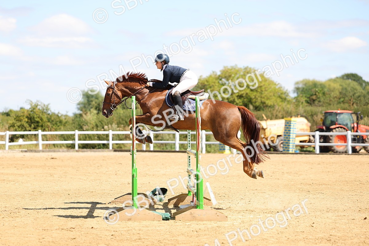 SBM_008317 - Class 12 - Senior Newcomers - 1.10m Open