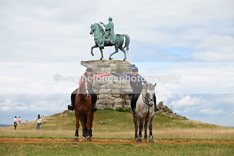 DSC_6765 - Time at Statue 12:45 to 13:15