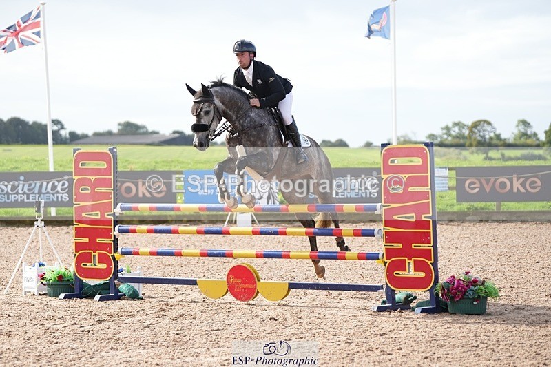 250913-101836-06124 - Cls 14 Snr Newcomers