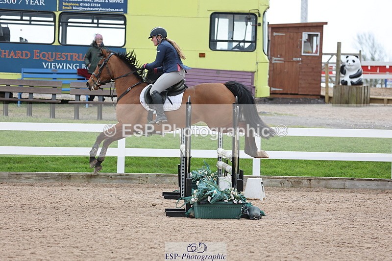 240406A-112439-03052 - Cls 20 British Novice and 90cm Open