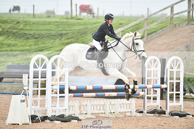 241102A-113543-04339 - SAT Cls 9 British Novice and 90cm Open