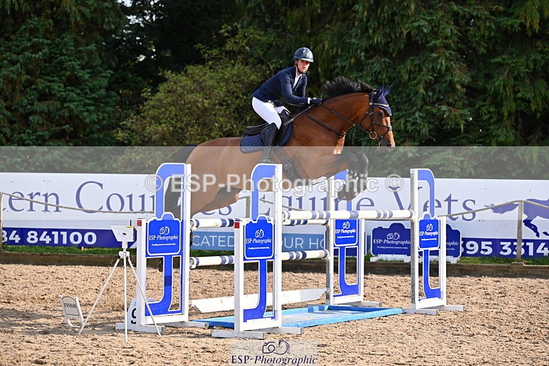 250817A-172727-05227 - Cls 24 Snr Foxhunter