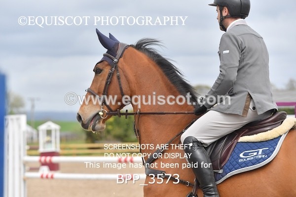 BPP_3573 - CLASS 18 SUN Senior Newcomers/ 1.10m Open