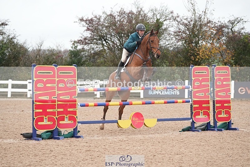 251107-131311-01102 - Cls 6 Foxhunter and 1.20m Open