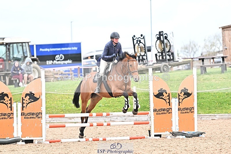 250414-103111-00116 - 80cm Round 1