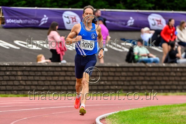 CEM26-926580 - Track Male Set Two