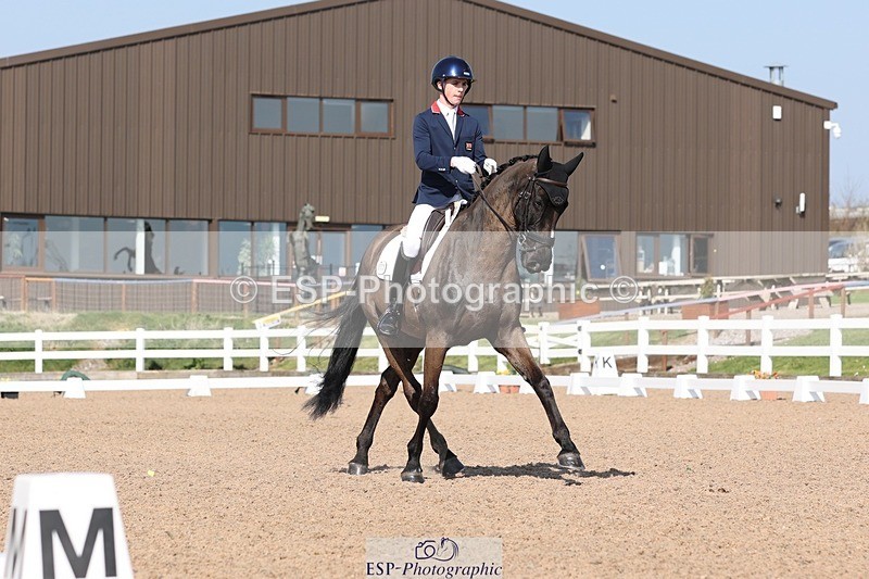 250404-152014-07075 - 117-Myles.Graham-Nibeley.Black.Pearl