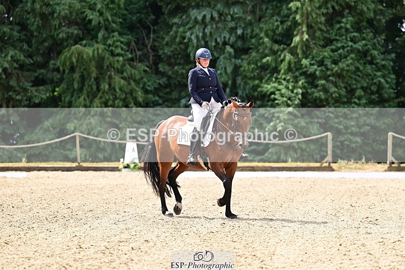 260802A-110618-05682 - Novice Silver break - break