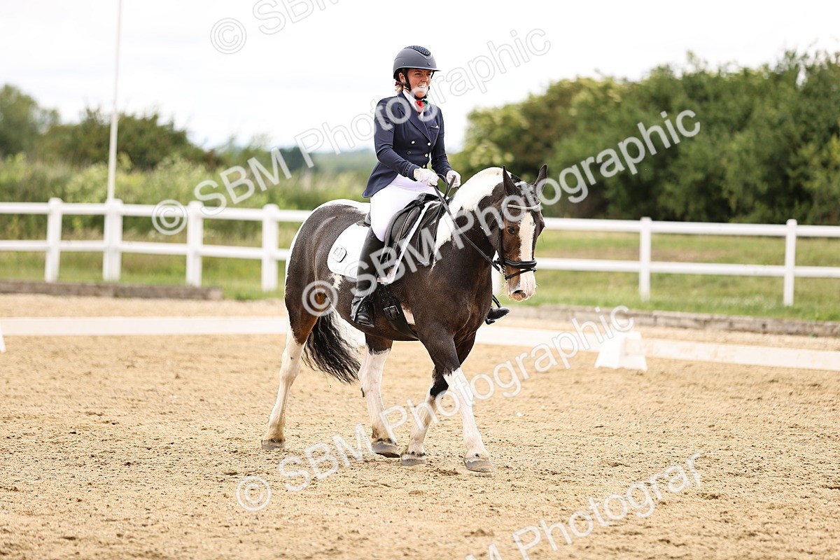 SBM_002129 - Class 2 - Novice 4 - 10.36-11.39