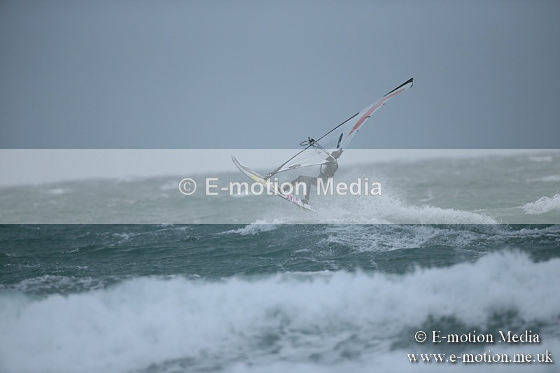 WS 030413-81 - Windsurfing