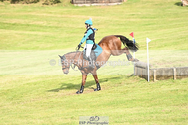 240825X-171206-37440 - 80cm XC 16.30 to 17.30