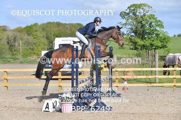 BPP_6249 - CLASS 32 MON Club/ Unaffiliated 80cms Open