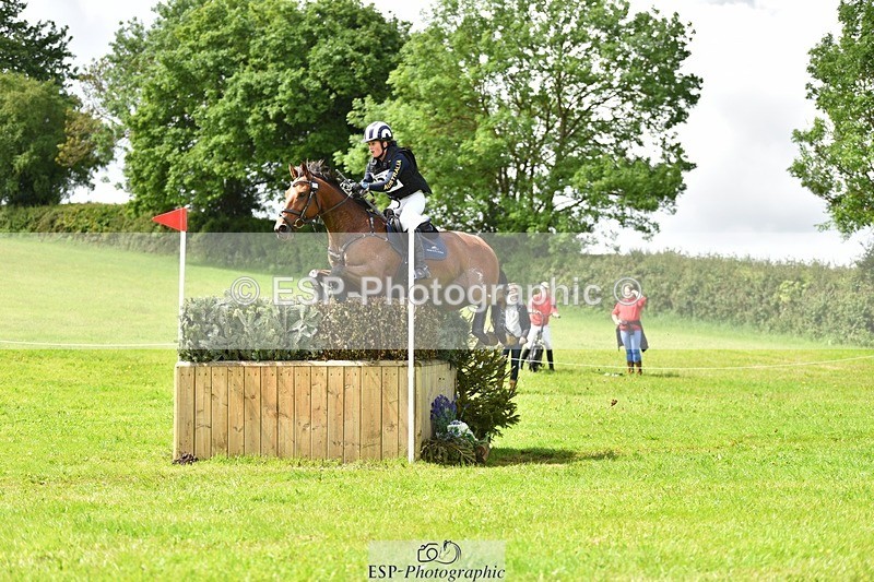 240526-114030-20972 - 425-HUMBLE_GLORY-Sophia_Hill