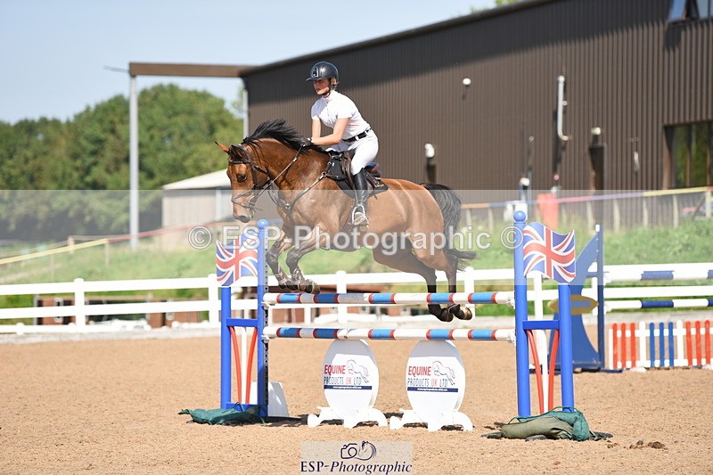 230906A-135030-00501 - Foxhunter & 1.20m Open