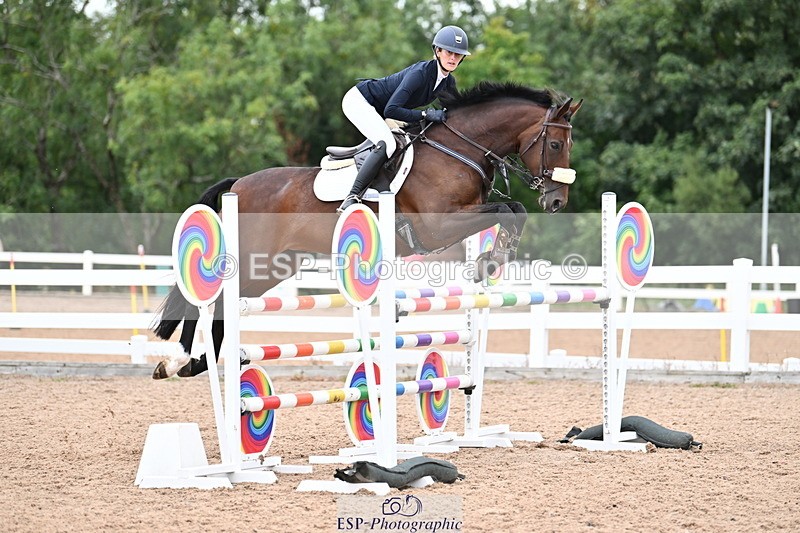 250820B-125444-00646 - Cls 4 Newcomers and 1.10m Open