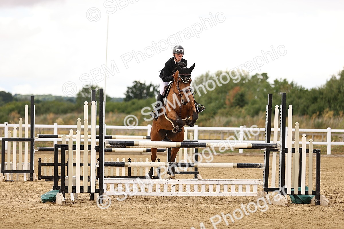 SBM_026869 - Class 13 - Senior Newcomers - 1.10m