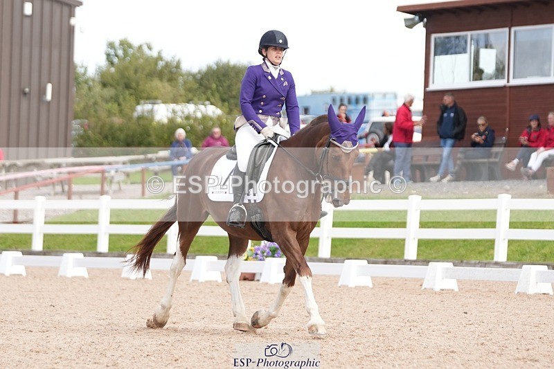 250906-132237-03608 - 017-Natalie.RosewarnePenpont.Fancy.That