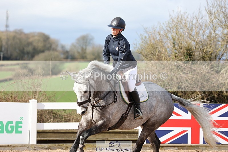 240223A-115640-01013 - Cls 4 Snr 1.05m Open