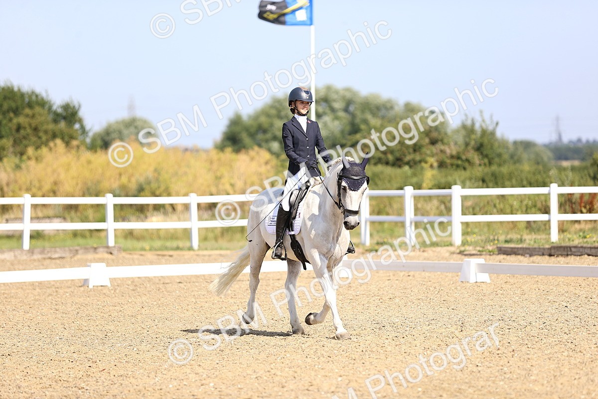 SBM_009199 - Novice 5 - 9.50-10.53