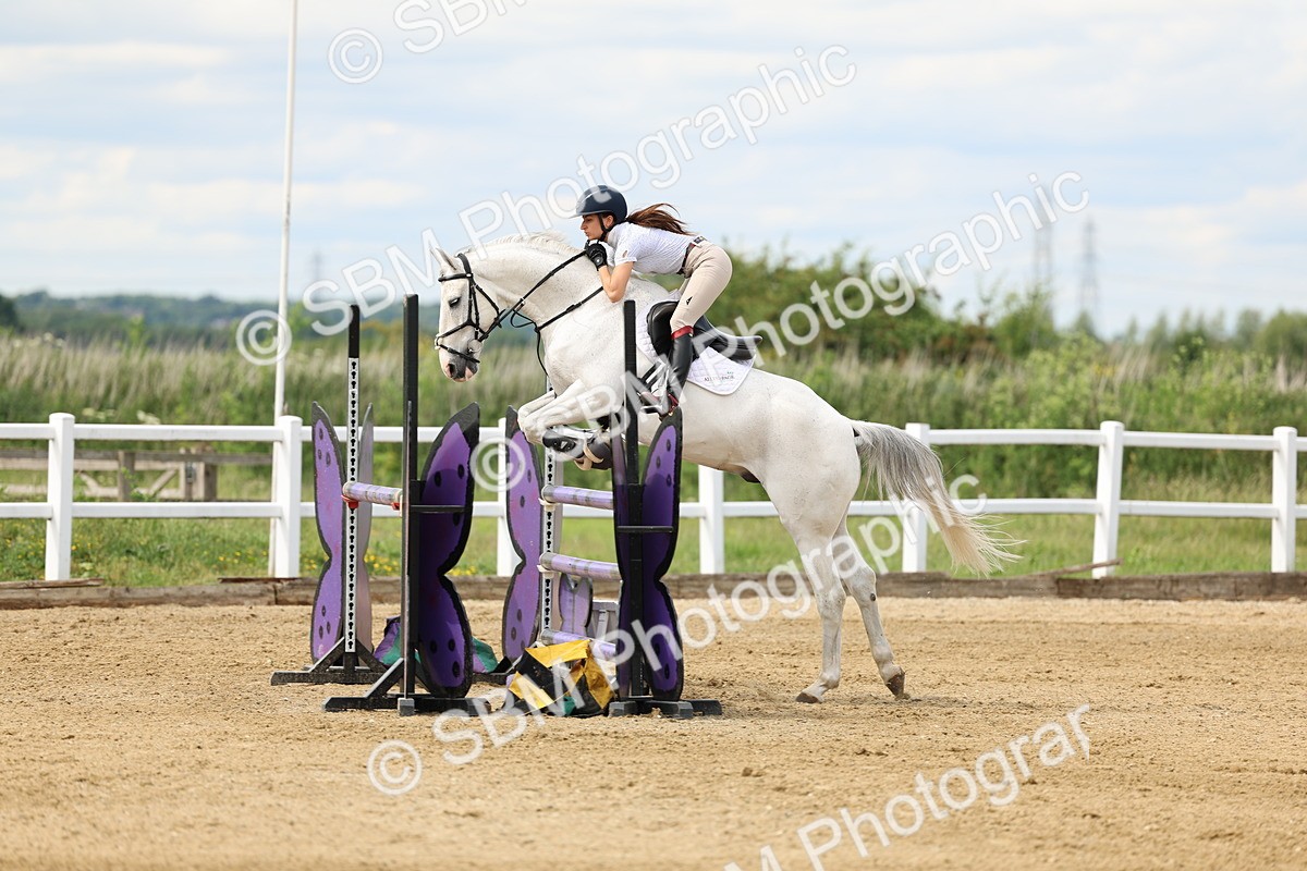 SBM_006072 - Class 19 - Senior Newcomers - 1.10m