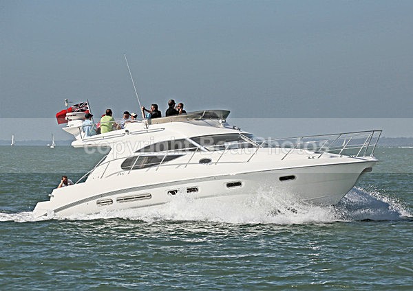 120907 AWARENESS SEALINE F42 WT7A1327 - Flybridge Cruisers