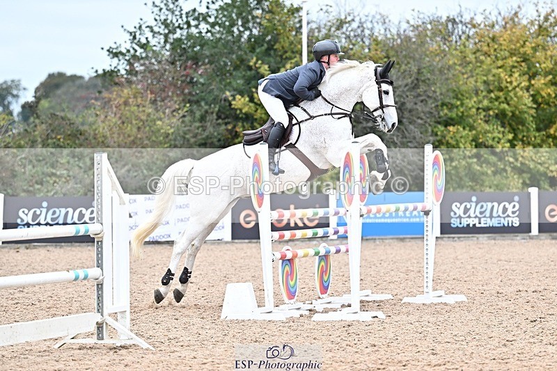 251015-133456-00607 - Cls 4 Newcomers and 1.10m Open