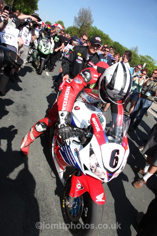 IMG_0801 - Senior TT - Start Line