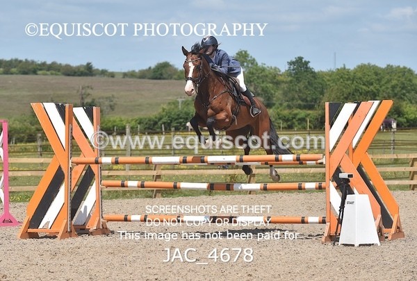 JAC_4678 - CLASS 7 Senior Foxhunter/ 1.20m Open