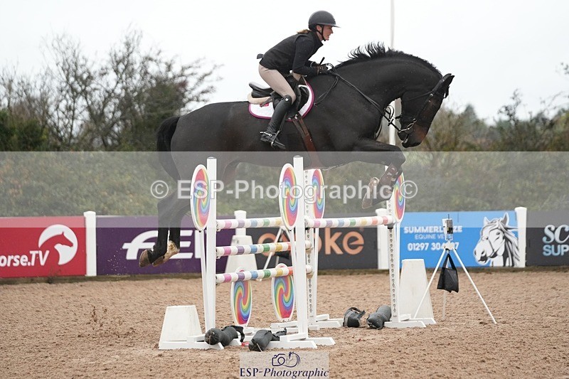 251107-134255-01221 - Cls 6 Foxhunter and 1.20m Open