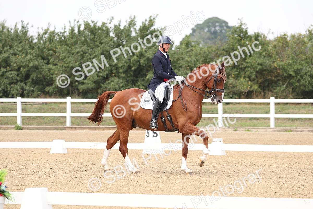 SBM_007405 - Class 9 - FEI INT I - 14.57-15.45