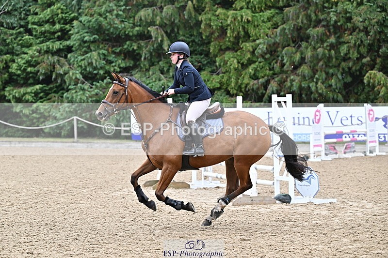 250830A-130243-06136 - Cls 22 95cm Amateur Quali