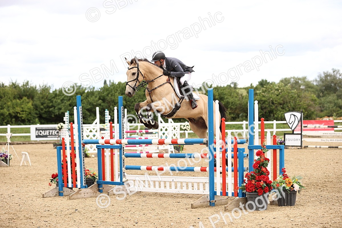 SBM_007691_Class 19 - Senior Newcomers - 110m - Anthony