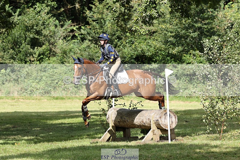 240825X-112920-32273 - 70cm XC 11.00 to 12.00