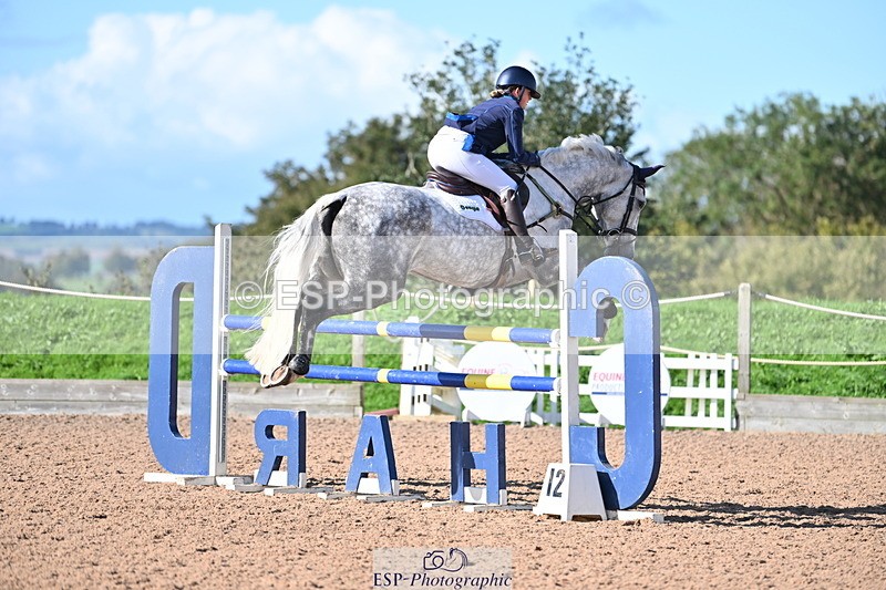 231014A-113242-04417 - Cls 18 Newcomers & 1.10m Open