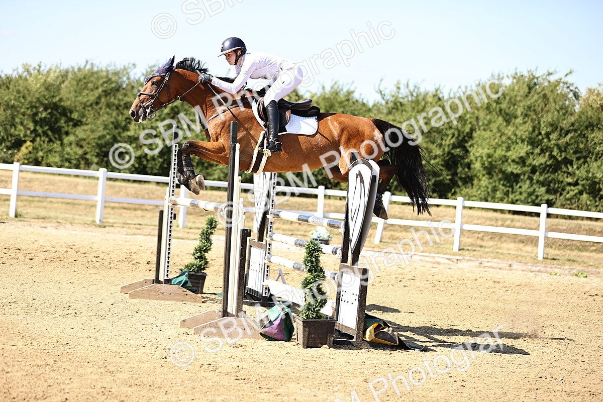 SBM_015651 - Class 16 - Senior foxhunter - 1.20m Open
