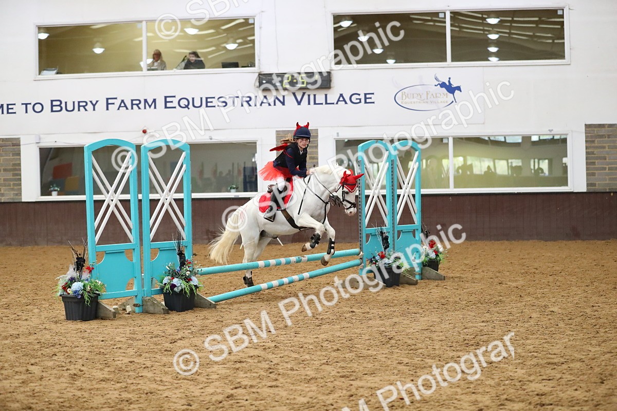 SBM_001282 - Class 3 - Horse & Hound
