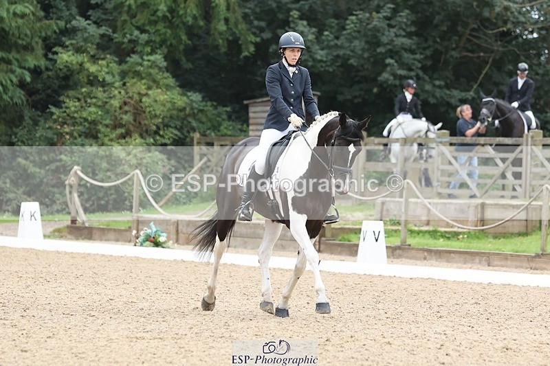 240810-113945-02927 - 189-Emma.Jenkinson-Fleur.C