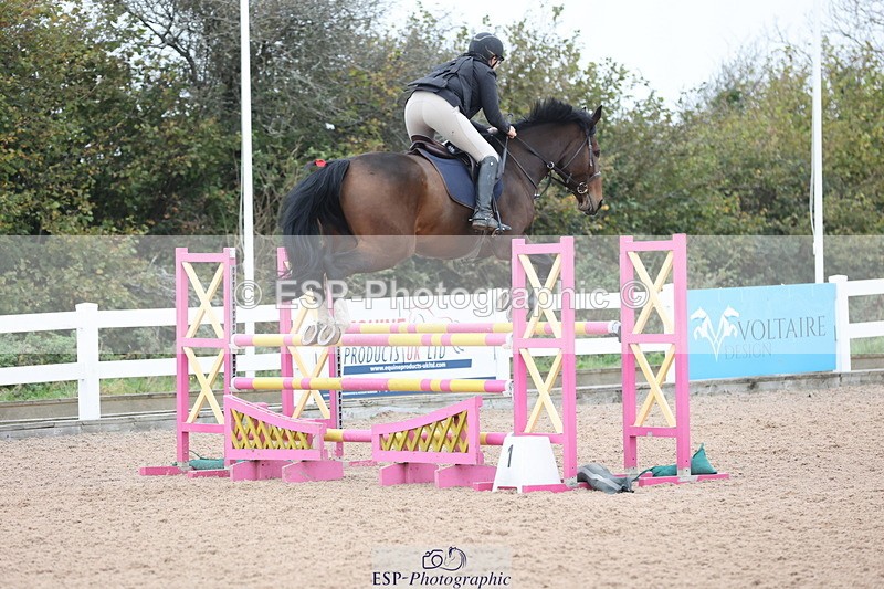 241101A-114052-01451 - FRI Cls 5 Newcomers and 1.10m Open