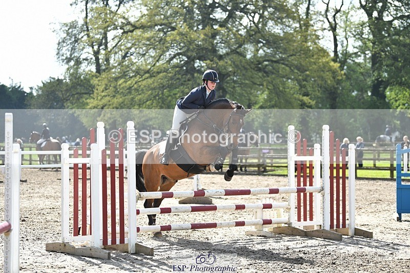 230512-101107-00480 - Cls 10 Snr 85cm Schooling