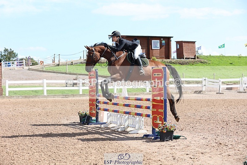 250913-141920-07326 - Cls 25 1.05m Amateur Quali