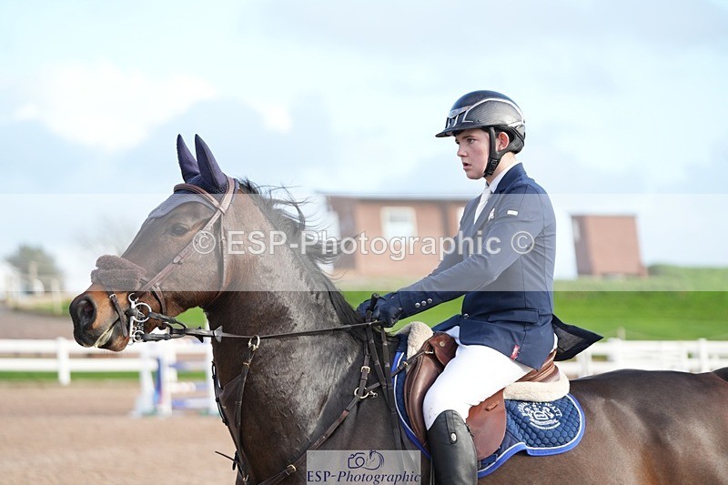 251108-143436-02878 - Cls 16 Snr 1.30m and 1.40m