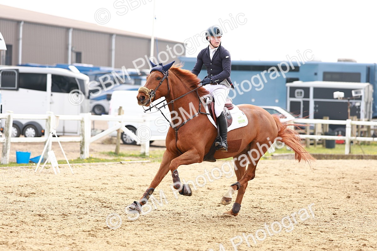  - Class 18 - Senior Newcomers - 1.10m