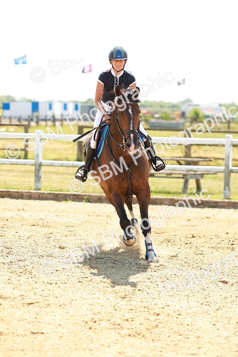 SBM_001803 - Class 4 - Senior Newcomers - 1.10m