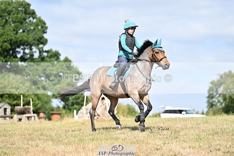 250821B-104916-00173 - Group B - Danielle