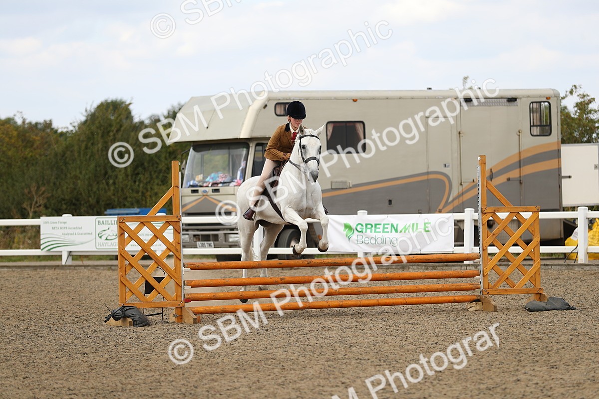 SBM_05643 - Class 48a Style & Performance 70cm (15-19)