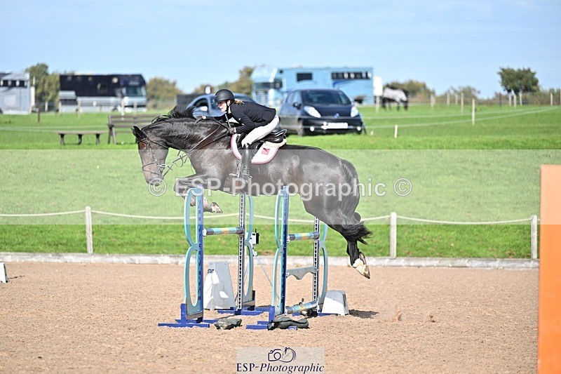 251001-150011-00522 - Cls 6 Foxhunter and 1.20m Open