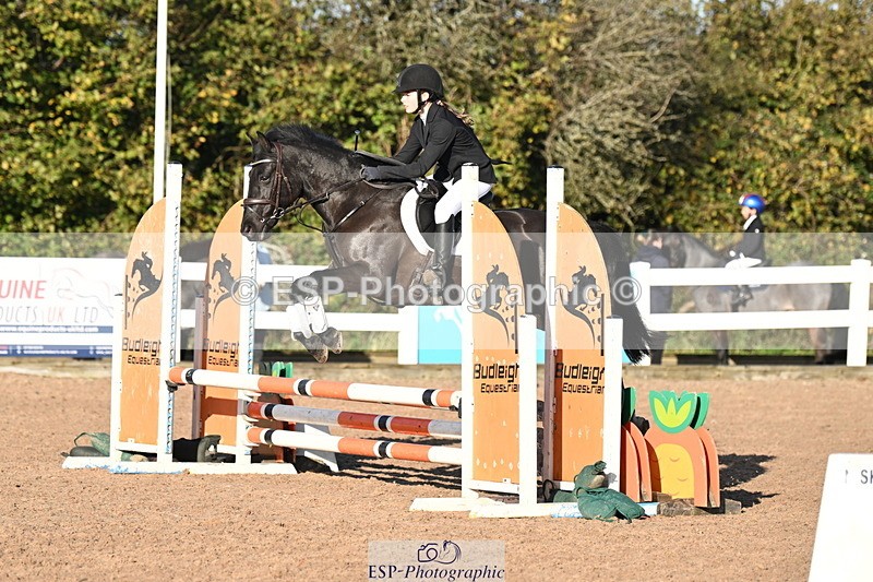 241026A-100943-00063 - SAT Cls 3 Pony Intro 70cm