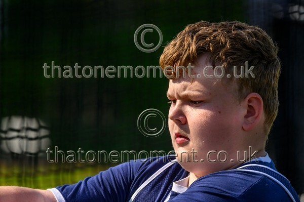 East25Sun-928907 - Field Male