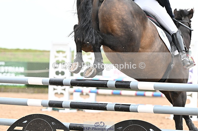 240828A-132305-00685 - Cls 3 Snr 1.05m Open