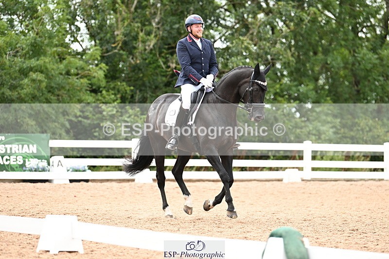 240815A-145836-02134 - 171-Martyn.Humphrey-Isabeau.May